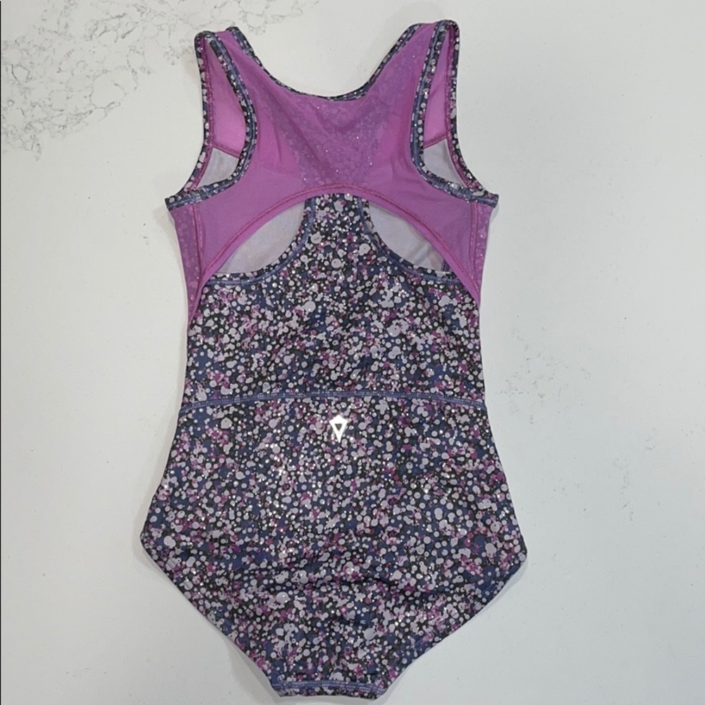 Lululemon - Picture 2 of 3